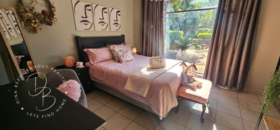 7 Bedroom Property for Sale in Safari Gardens North West